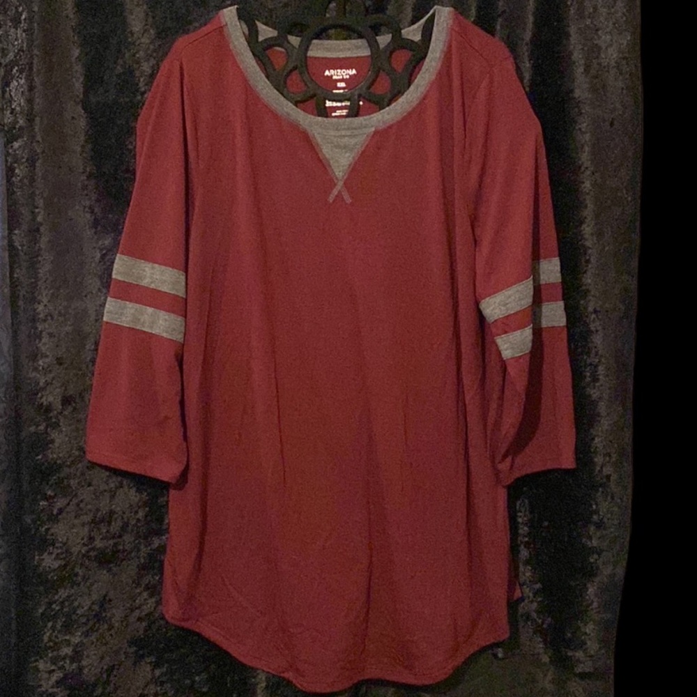 Maroon & Gray Top